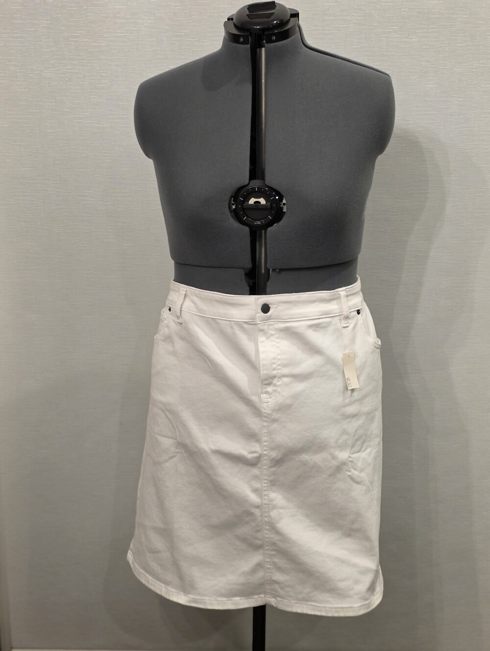 Women's Classic 5-Pocket Denim Skirt